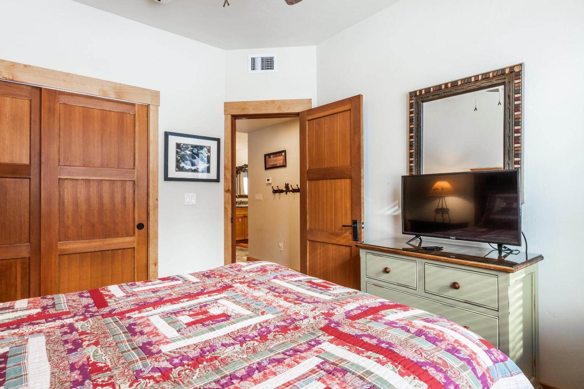 Upscale 4 Bed, 3 Bath At The Woodwinds With Amazing Mountain Views And Golf Course Access And Private Hot Tub And Garage Sleeps 10 Villa Mammoth Lakes Eksteriør billede