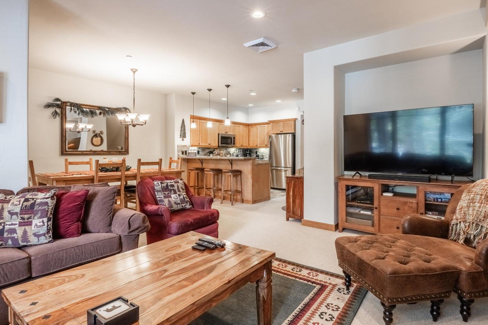 Upscale 4 Bed, 3 Bath At The Woodwinds With Amazing Mountain Views And Golf Course Access And Private Hot Tub And Garage Sleeps 10 Villa Mammoth Lakes Eksteriør billede